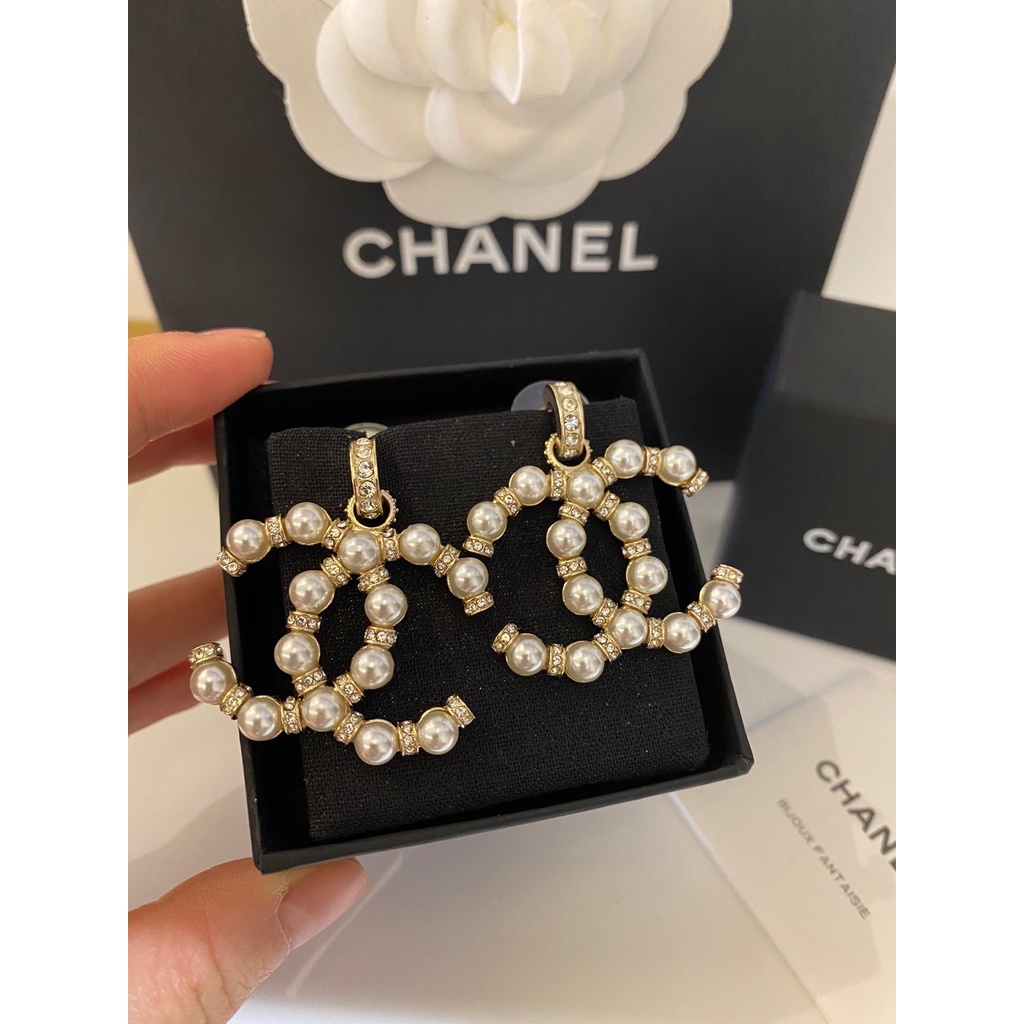 Khuyên Tai Chữ Cái Đính Đá Và Ngọc Trai Phong Cách Mới 2022c