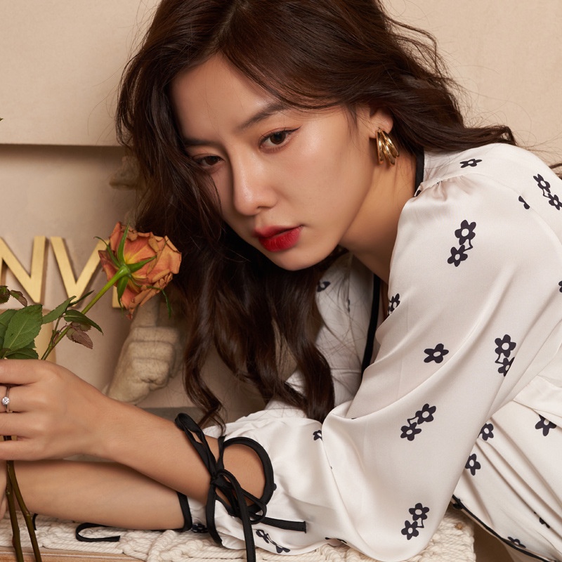 Bộ Đồ Ngủ Bằng Lụa Lạnh Cổ Tròn Tay Dài In Họa Tiết Hoa Thời Trang Xuân Hè Mới Dành Cho Nữ