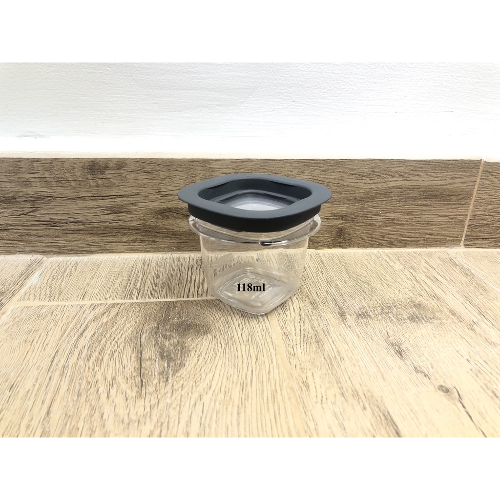 LẺ SIZE HỘP ĐỰNG THỰC PHẨM NHỰA TRITAN CHỊU NHIỆT NẮP ĐEN RUBBERMAID USA