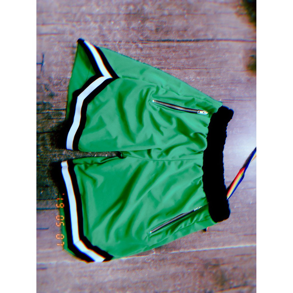 Quần Short Line V Unisex