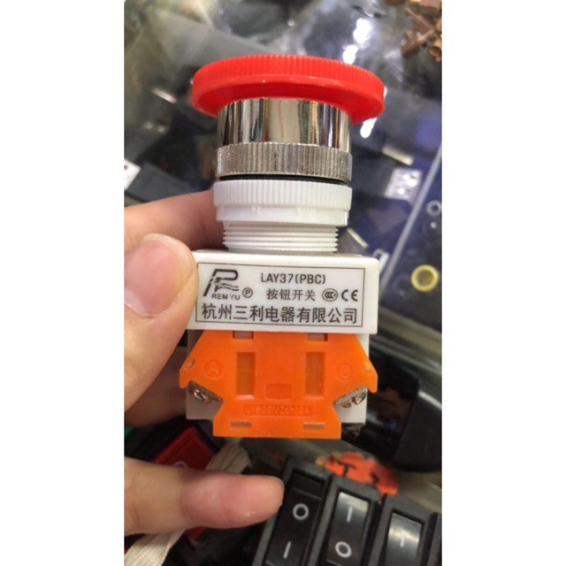 Công tắc CNC dừng khẩn cấp LAY37(PBC)