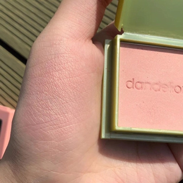 Bảng 4 màu má Benefit World O' blushes