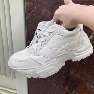 GIÀY ADIDAS & ÁO ZARA