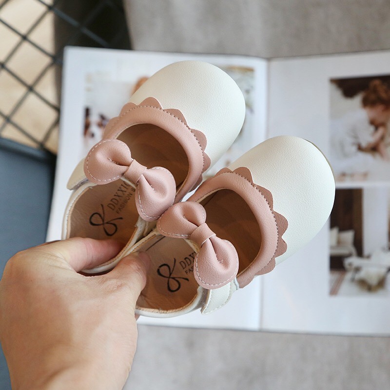 Giày Bé Gái - Giày búp bê bé gái bánh bèo Vitage Hàn Quốc có quai dán cho bé gái dễ thương V627