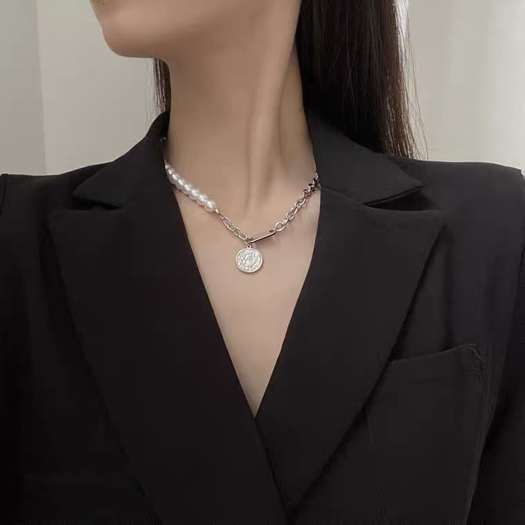 Vòng Cổ Choker Đính Ngọc Trai Phong Cách Hiphop Cá Tính