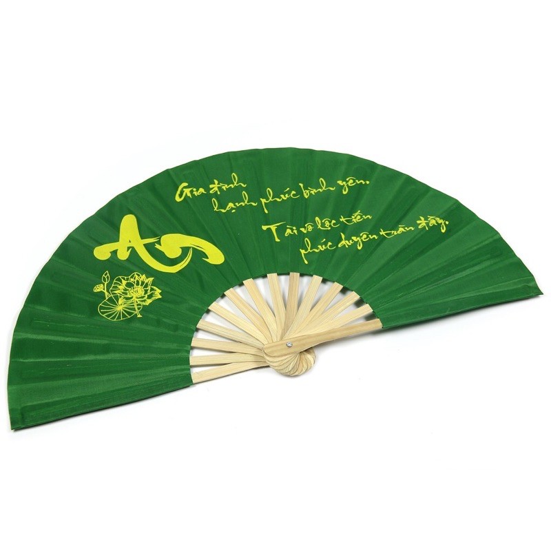Quạt lụa thư pháp