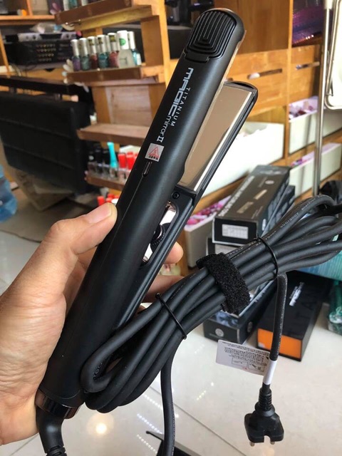 ĐỈNH CỦA CHÓP-MÁY LÀ TÓC CAO CẤP TITANIUM - BẢN CONG VÀ BẢN THẲNG