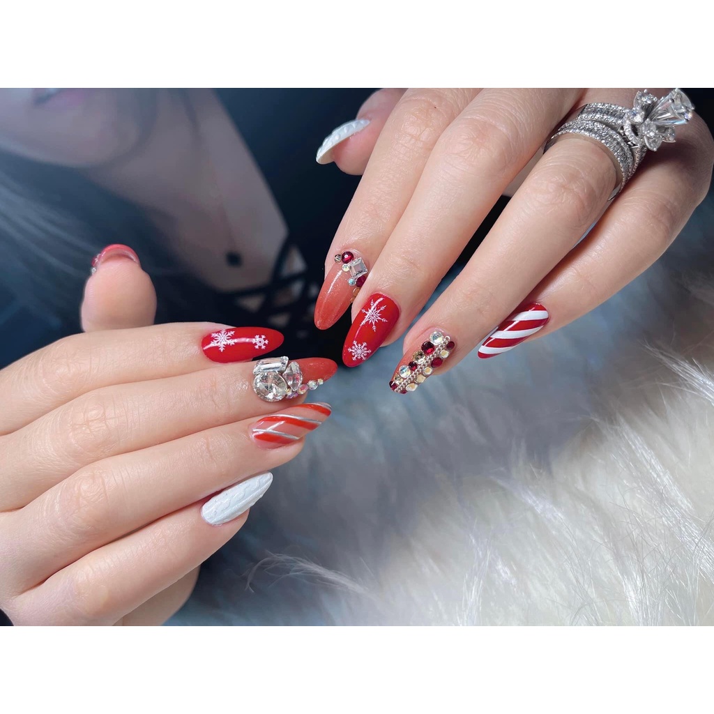 Sơn móng tay gel màu đỏ tươi , chai sơn 15 ml