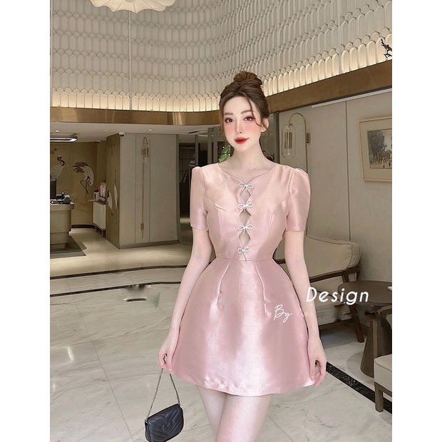 Váy tacta đính nơ ngực