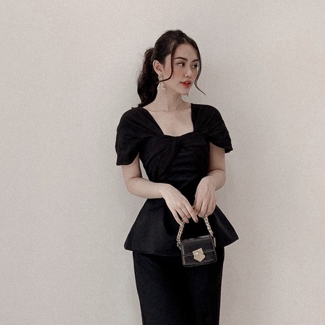 [BBSTORE'S] Áo Cổ Vuông Xoắn Ngực  -TK200
