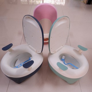 BÔ VỆ SINH DÀNH CHO EM BÉ SIÊU DỄ THƯƠNG,TIỆN LỢI VÀ AN TOÀN CHO BÉ tặng kèm:1 Chổi vệ sinh+1 Bộ Decal