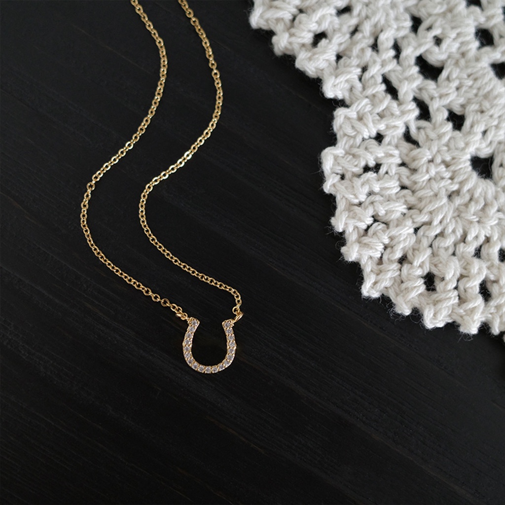 Dây Chuyền Thép Titan Mặt Hình Chữ U Đính Đá Zircon Không Phai Phong Cách Phương Tây Dành Cho Nữ