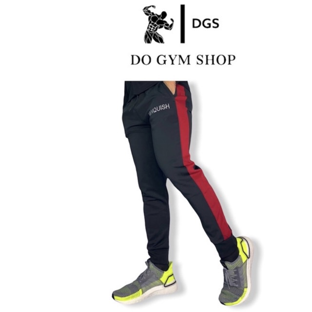 Quần dài nam thể thao DO GYM SHOP quần đen sọc đỏ, logo thêu chắc chắn