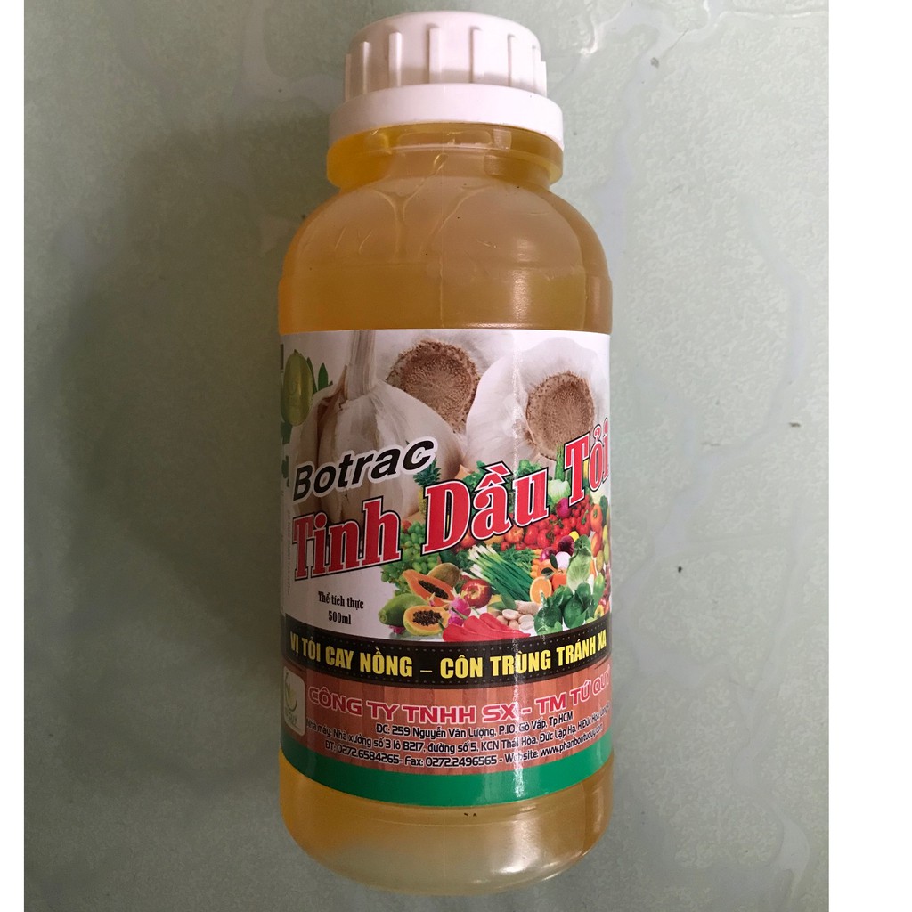 Phân Bón Lá  Bo Trắc Tinh Dầu Tỏi Chống Rụng Hoa Rụng Trái  Xua Đuổi Côn Trùng chai 500ml.