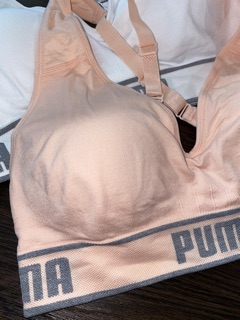 Set 2 áo tập Puma