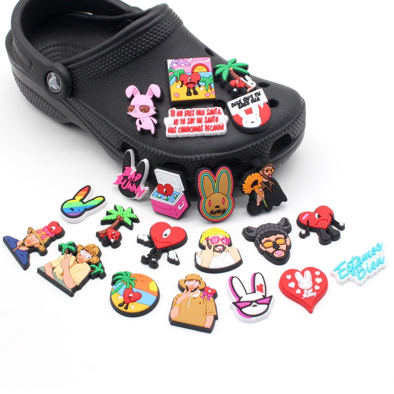 Hoạt hình 1pcs Jibbitz bad bunny Shoe Charms DIY Có thể tháo rời dép lê accessories Crocs Pin dễ thương decorate quà Giáng sinh 1000 Mẫu Cho Bạn Lựa Chọn