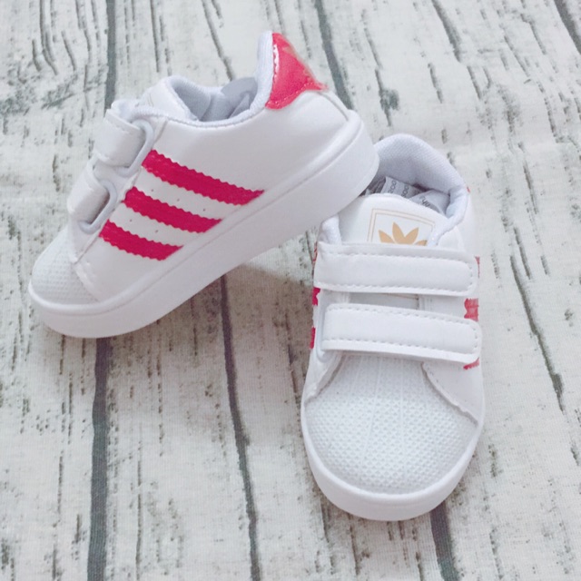 Giày Adidas 3 sọc siêu Kute