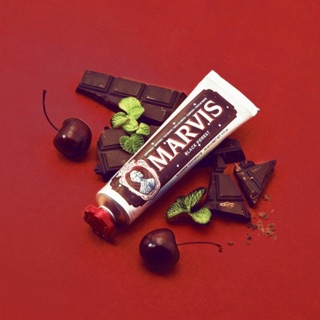 Kem Đánh Răng Marvis Black Forest 75ml