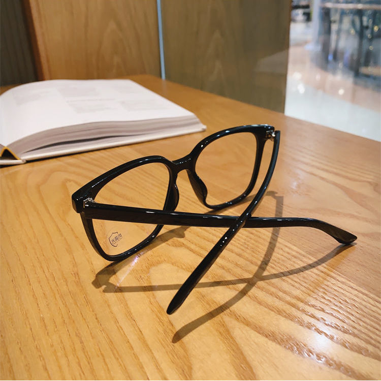 :he New :-shaped anti-blue glasses ins net người nổi tiếng cùng phong cách chụp đường phố mặt trơn kính hợp thời trang có thể được trang bị kính cận thị -100to-600