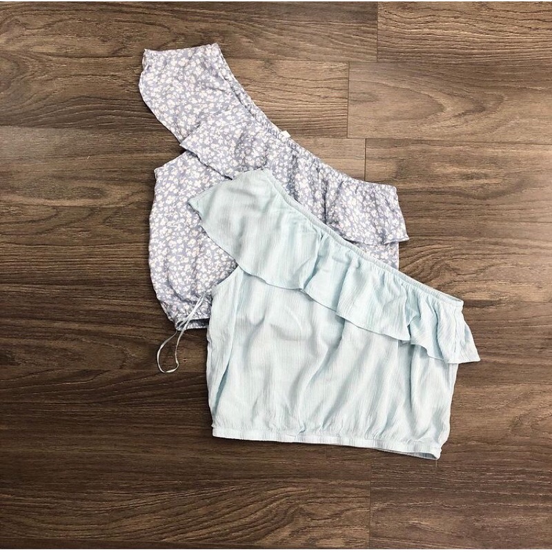 Pass New Áo Hippie Rose Marshalls Size M, L. New Tag 25$. Thanh lý áo croptop lệch vai xoè tầng siêu rẻ, siêu đẹp.