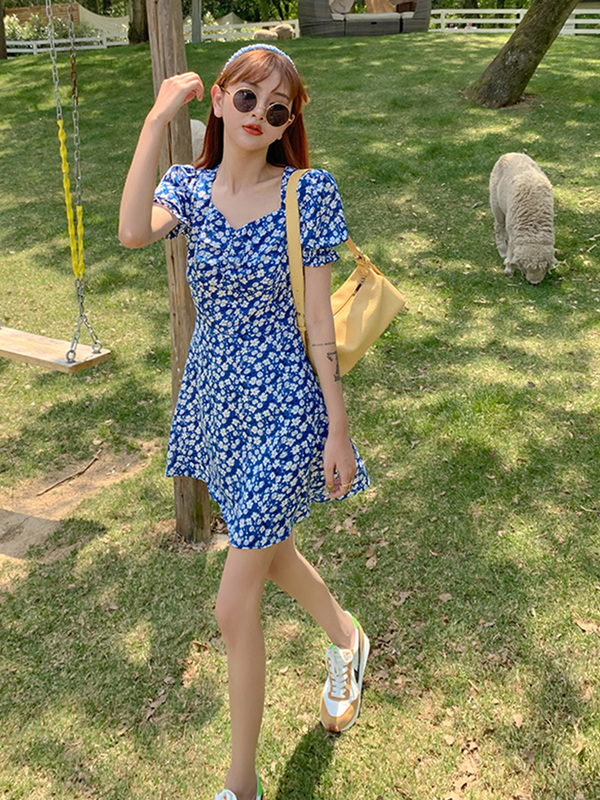 Váy midi dài 2021, đầm dài qua gố xòe hoa nhí cổ v đẹp màu đen thời trang hàn quốc | BigBuy360 - bigbuy360.vn