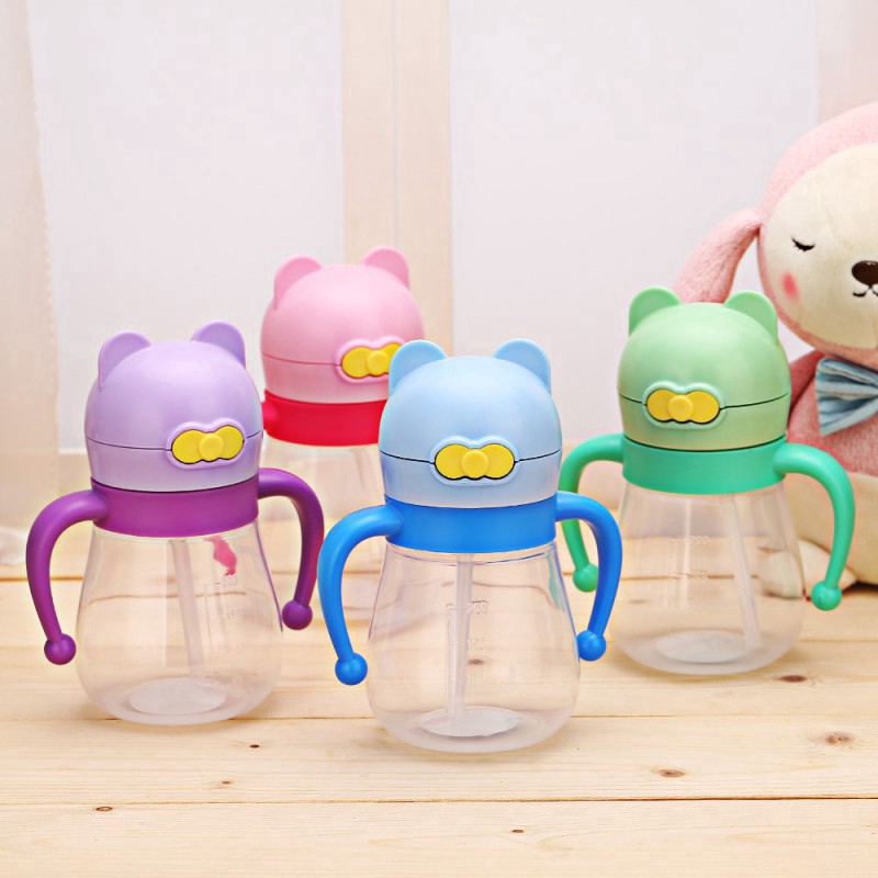 Bình đựng nước có ống hút xinh xắn cho bé