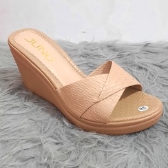 DÉP QUAI CHÉO ĐẾ GIẢ GỖ NỮ CAO 9CM