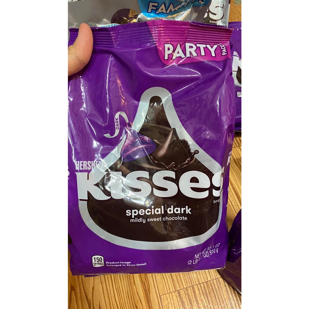 socola Kisses Milk và Special Dark đủ các size của Mỹ