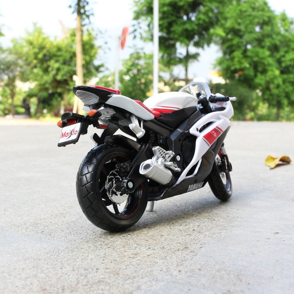 MÔ HÌNH XE MOTO Yamaha YZF- R6 RED WHITE | MAISTO tỷ lệ 1:18