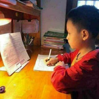 Giá sách chống cận