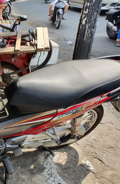 Mút yên xe wave S110