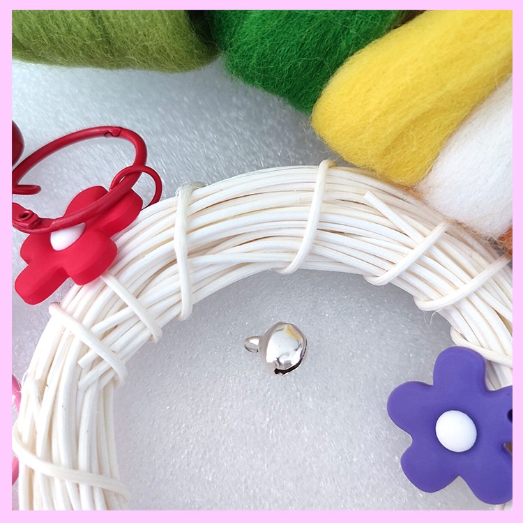 Móc khóa treo hình bông hoa