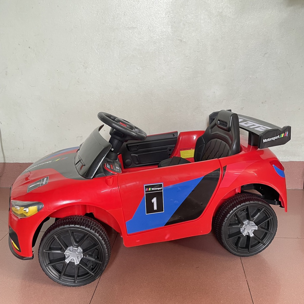 XE Ô TÔ ĐIỆN BMW-688 1 ĐỘNG CƠ, CÓ ĐIỀU KHIỂN CHO BÉ