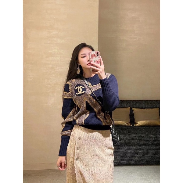 Áo len nữ cổ tròn hoạ tiết hình lá cờ chất len dày và đanh thương hiệu thời trang cao cấp Channel 𝘾𝙝𝙖𝙣𝙚𝙡 CN