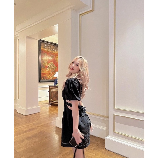 ĐẦM XOÈ TẦNG KHOÉT EO