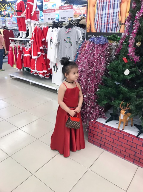 Đầm công chúa bé gái