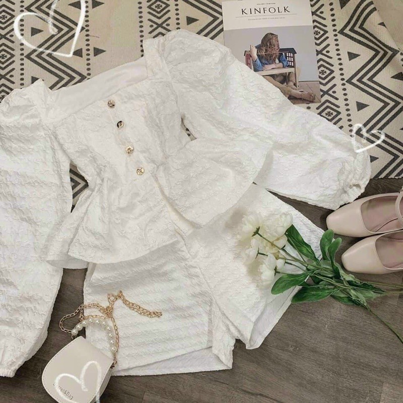 Set áo peplum trắng cổ vuông bo eo + short