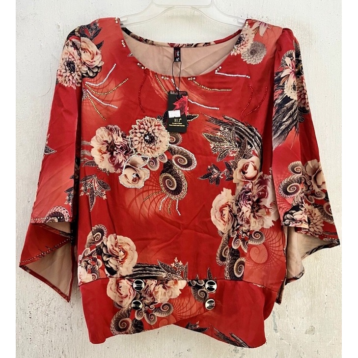 Áo Nữ Trung Niên Tay Loe Hoạ Tiết Bông Đính Đá Phối Nút Hàng Quảng Châu Cao Cấp Free size 48-65kg