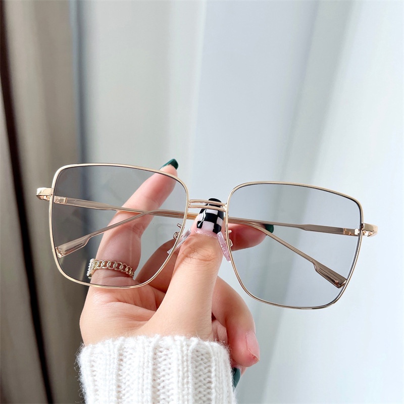 Kính Mát Gọng Vuông Kim Loại Màu Gradient Thời Trang Cho Nữ