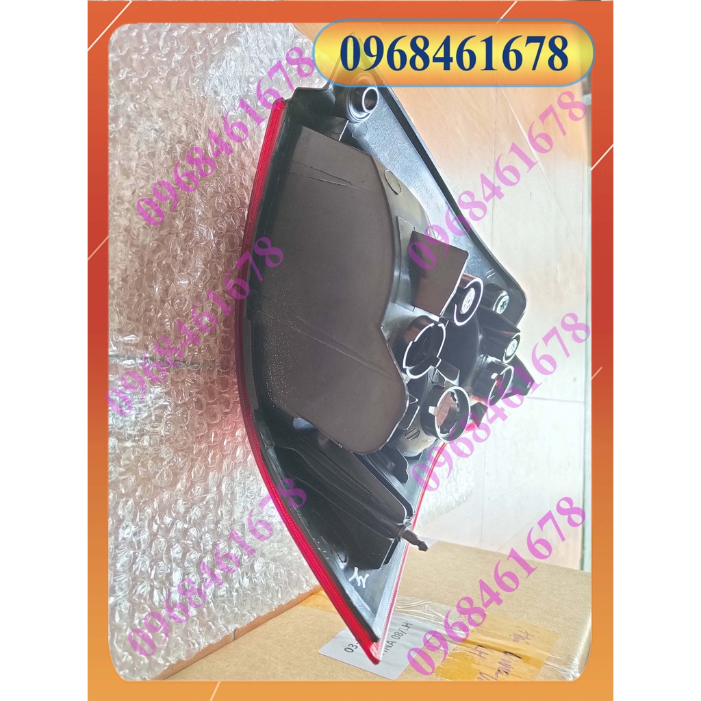Đèn hậu Nissan Livina
