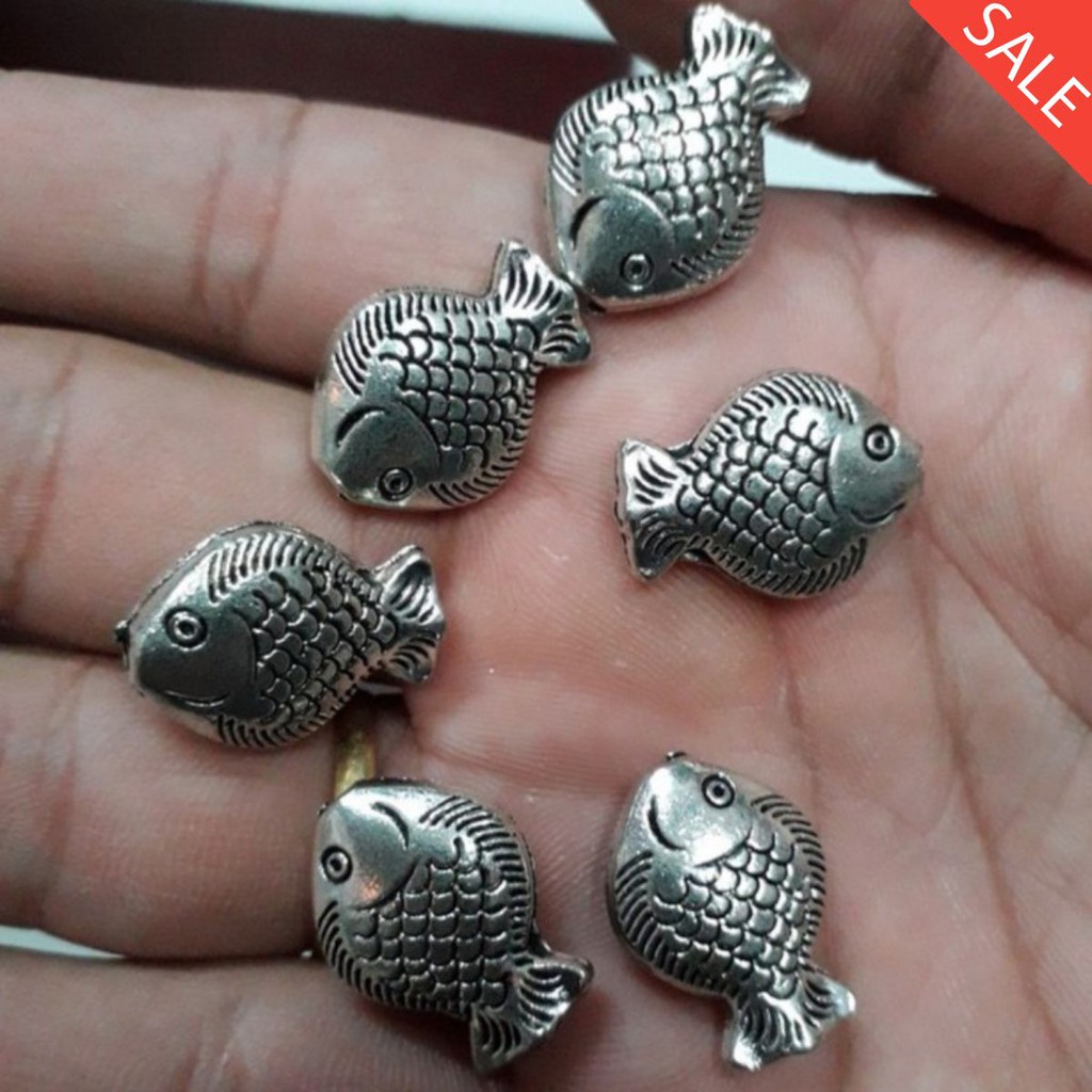 phụ kiện sỉ Charm cá lùa vòng tay : 50 gram = 23k [ phụ kiện xỏ vòng ]