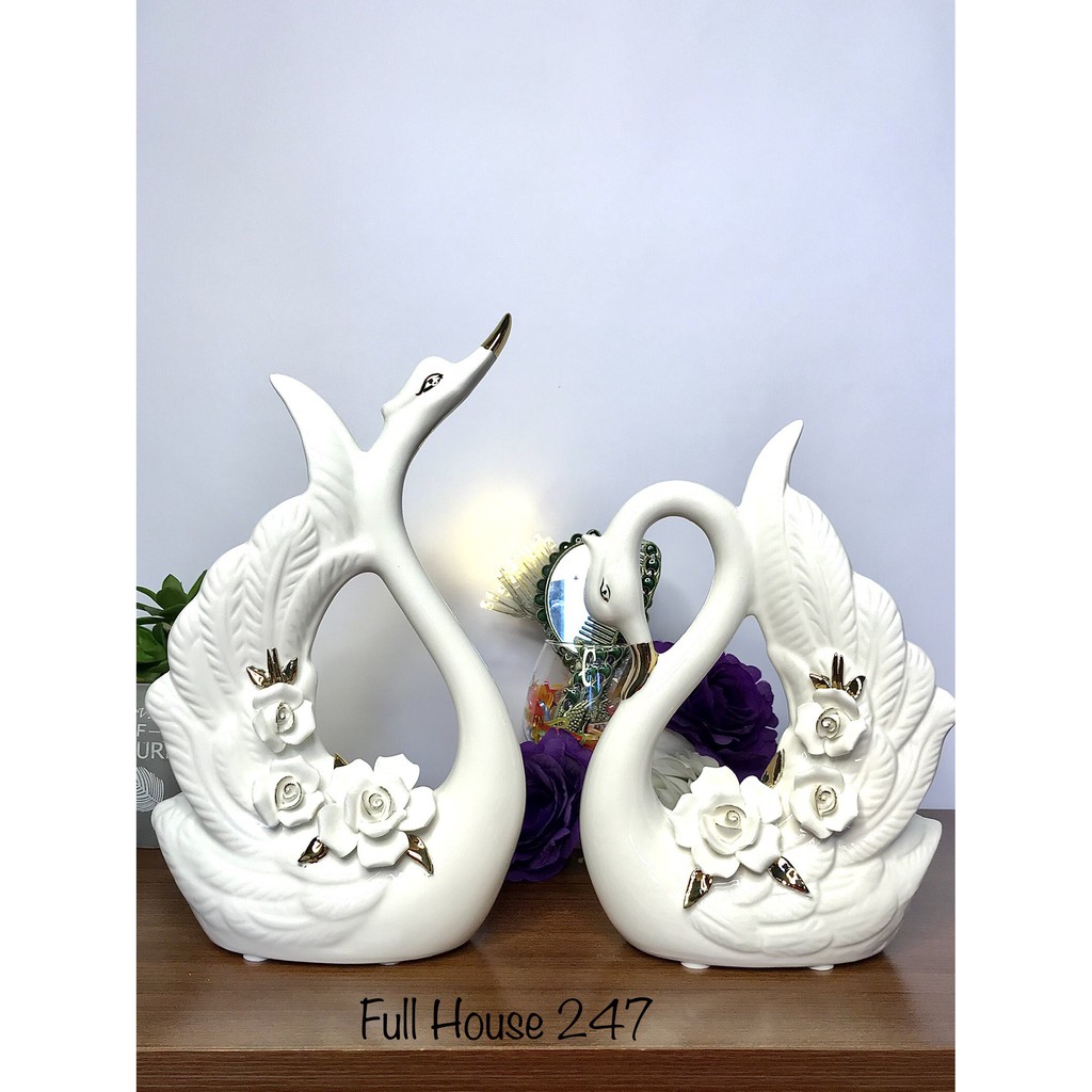 Tượng đôi thiên nga gốm sứ màu trắng trang trí phòng khách quà cưới cao cấp mang ý nghĩa tình yêu vĩnh cửu