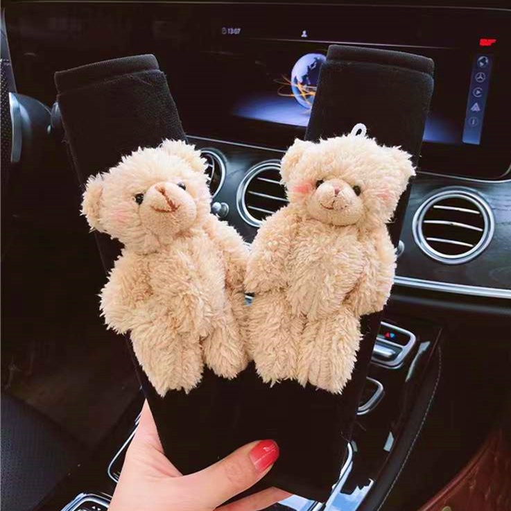 Set 2 Miếng Đệm Vai Gắn Dây Đai An Toàn Trên Xe Hơi Hình Búp Bê Dễ Thương