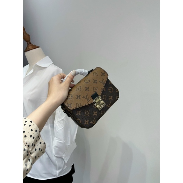 Túi xách nữ khoá chéo LV size 15cm 2022 #Tếtsale2022