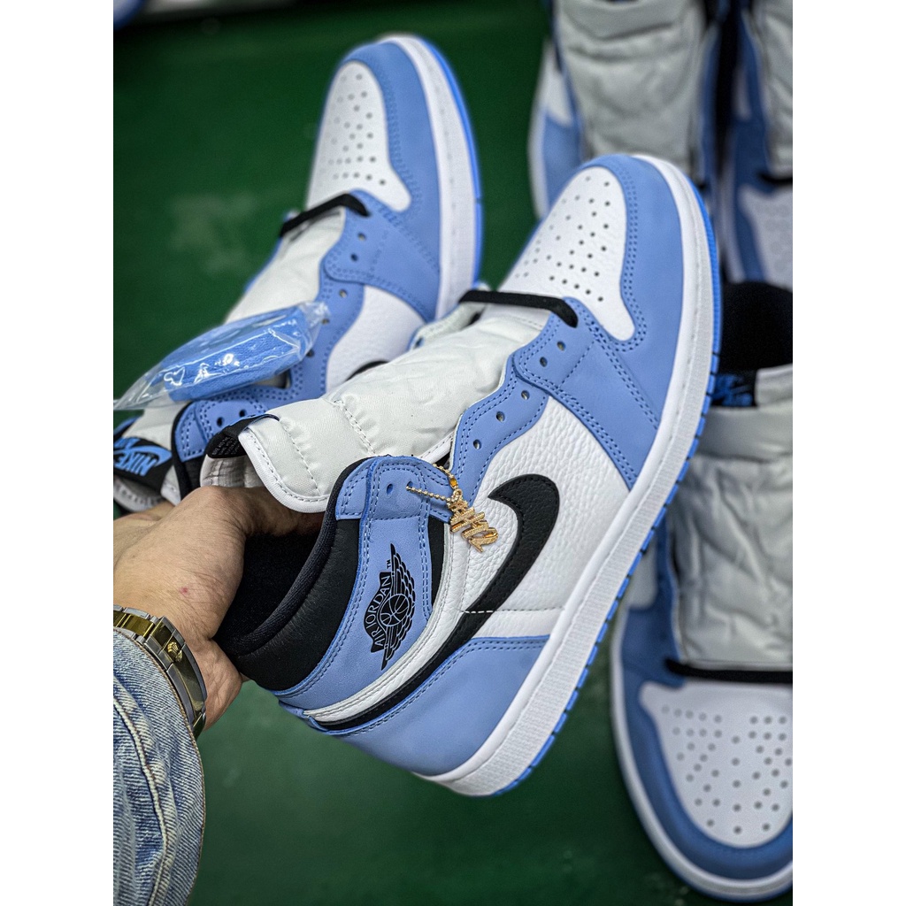 Giày Air Jordan 1 Retro High OG "University Blue"