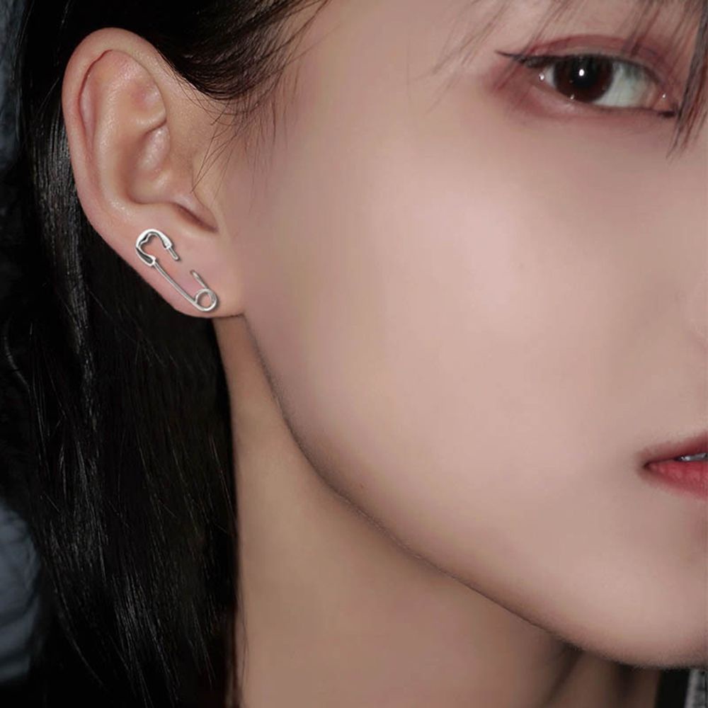 Bông tai hình cái ghim đơn giản cá tính phong cách Hàn Quốc cho nữ