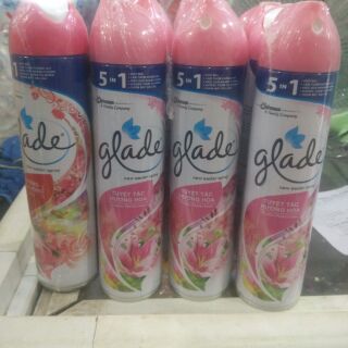 Nhước Xịt phòng Glade