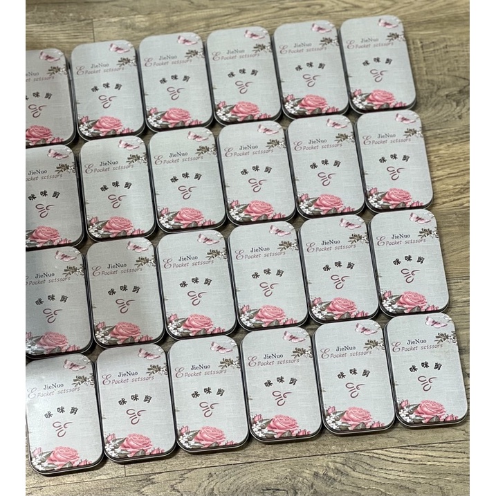 Kéo mini Siêu sắc - Full box hộp thiếc cho nấu ăn mini - dài 5.9cm