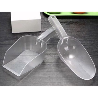 Muôi xúc bột nhựa