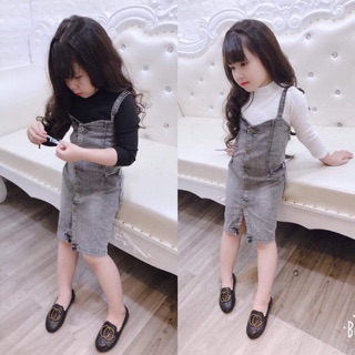 Sỉ ri yếm bò bé gái